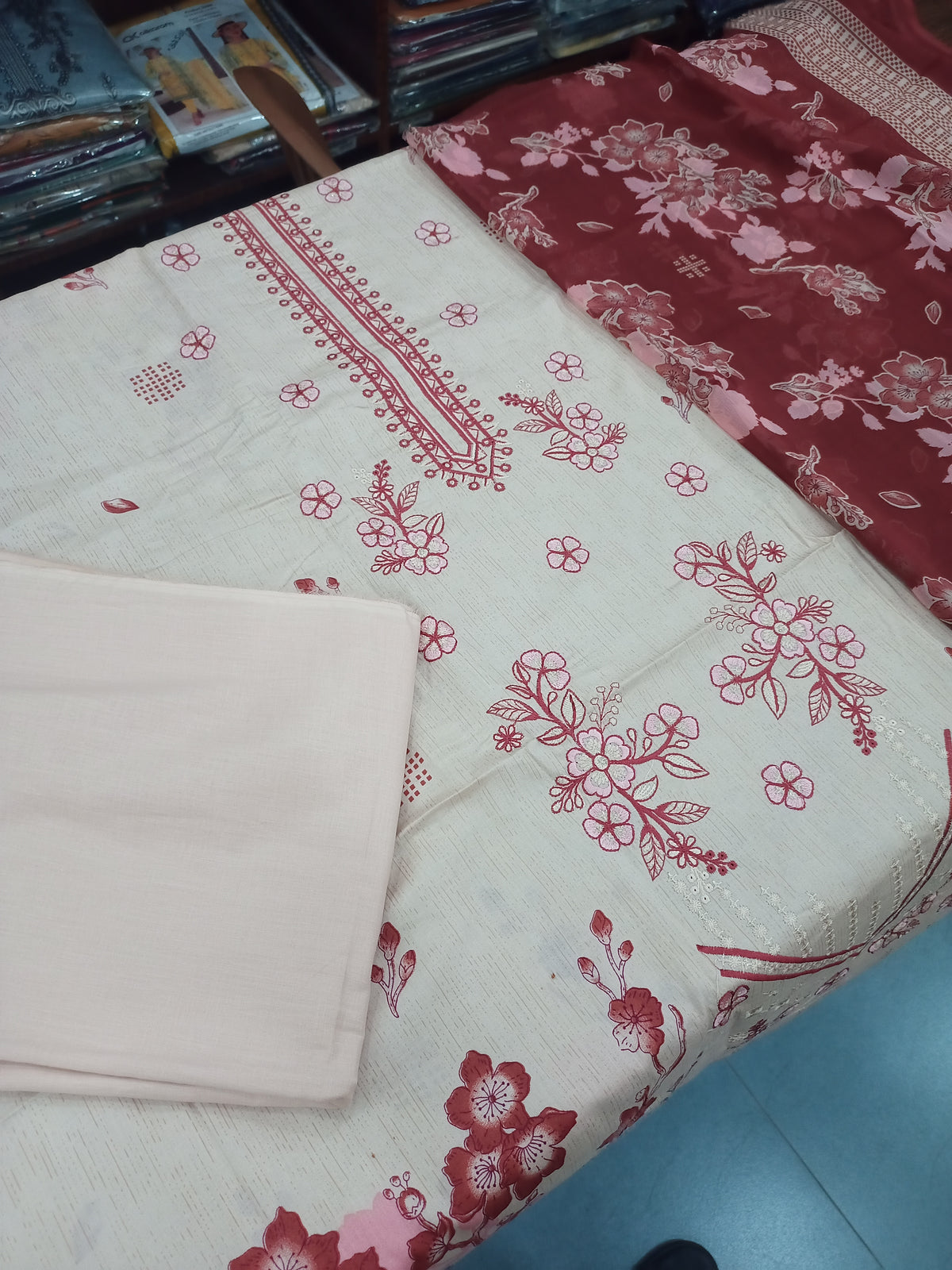 EMBROIDERED LAWN 3PC-ELC004